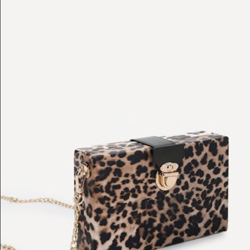 Leopard Pattern Chain Crossbody Bag - Picture 3 of 3